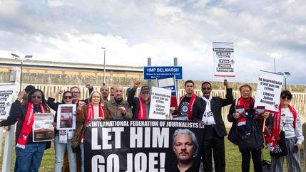 IFJ protest Julian Assange